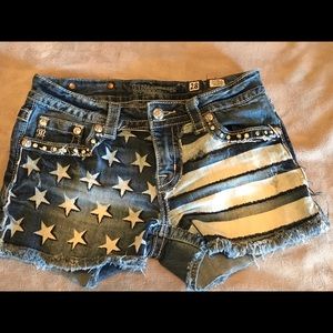 Women’s Miss Me Shorts size 28